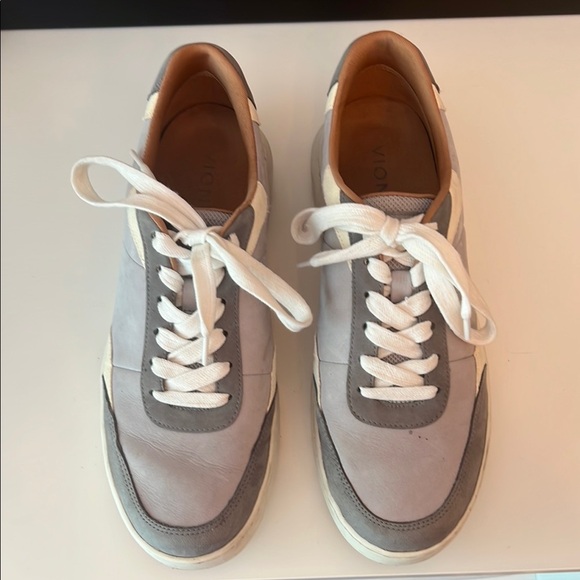 Vionic Elsa Sneakers-Sz 8 - Picture 1 of 7
